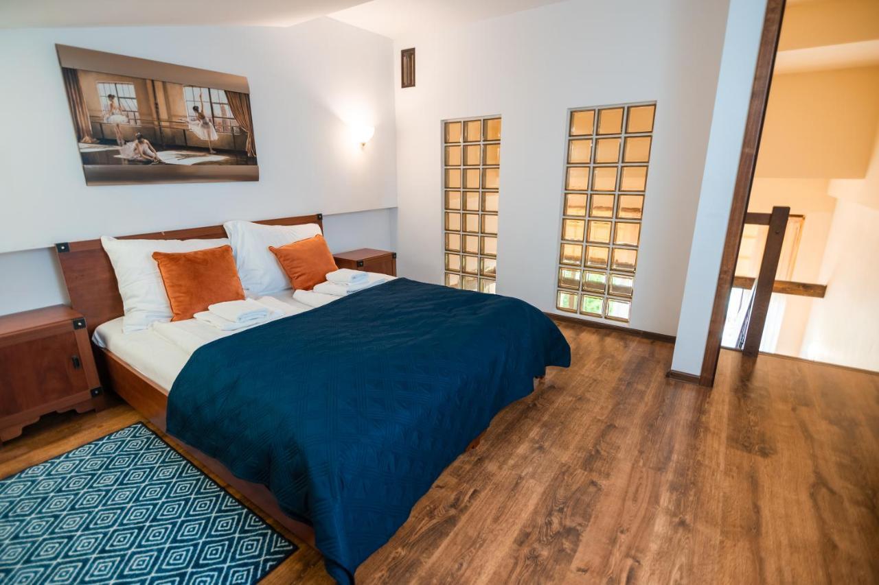 Karkonosky Apartamenty - Huta Szkla シクラルスカ・ポレンバ エクステリア 写真